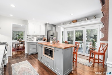 Turn Key 4 Bedroom,2.5 Bath Colonial privately set on 2 peaceful - photo 12