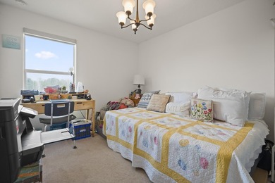 Welcome to Oakland Lake Estates! This beautifully remodeled 4BR - photo 13