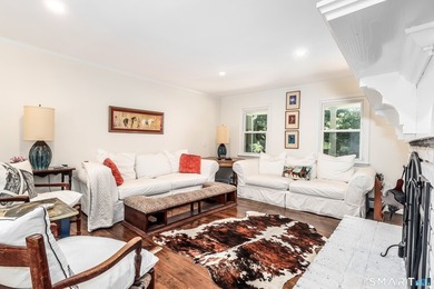 Turn Key 4 Bedroom,2.5 Bath Colonial privately set on 2 peaceful - photo 18