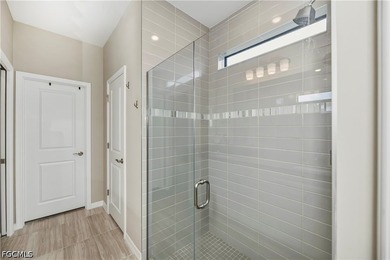 This impressive 5 bedroom/4 bath home was built on an oversized - photo 23