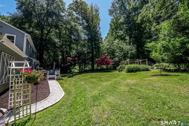 Turn Key 4 Bedroom,2.5 Bath Colonial privately set on 2 peaceful - photo 28