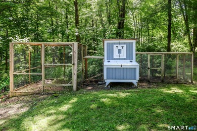Turn Key 4 Bedroom,2.5 Bath Colonial privately set on 2 peaceful - photo 37