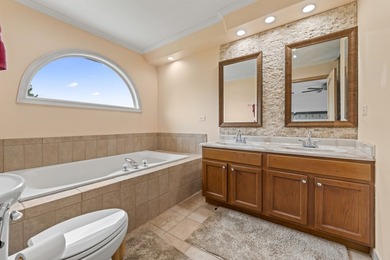 Luxury Living with Spectacular Golf Course Views! Welcome to - photo 38