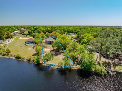 (private lake, pond, coastal) Home For Sale in Crestview Florida