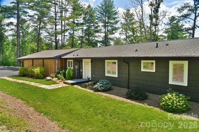 Welcome to this exceptional 5-bedroom, 4-bathroom home located - photo 4