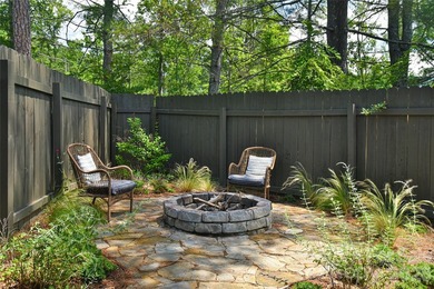 Welcome to this exceptional 5-bedroom, 4-bathroom home located - photo 5