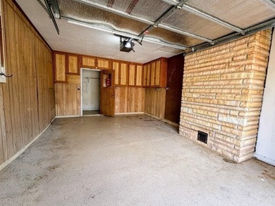 Can we say cute? This 2 bedroom 1 and 1/2 bath cottage style - photo 16