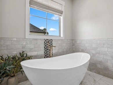 A rare find where exceptional craftsmanship and meticulous - photo 20