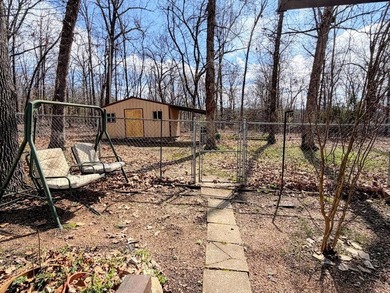 Can we say cute? This 2 bedroom 1 and 1/2 bath cottage style - photo 23