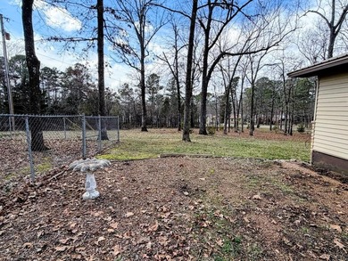 Can we say cute? This 2 bedroom 1 and 1/2 bath cottage style - photo 25