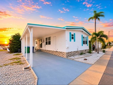 Welcome to one of the most IMPRESSIVE waterfront opportunities - photo 1