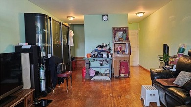 Welcome To This Extra Large 3 Bedrooms Town House.This Property - photo 4