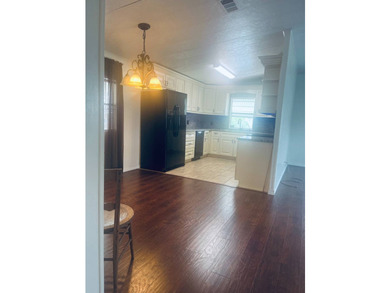 Double wide 1320 ft.2 Built 1985 Brand new carpet in both - photo 4