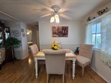 This 2 bed 2 bath home is located in Sunshine Lake Estates a 5 - photo 4