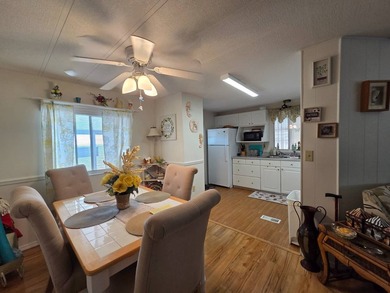 This 2 bed 2 bath home is located in Sunshine Lake Estates a 5 - photo 5