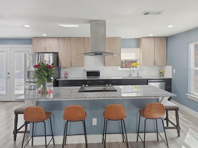 Lake Tawakoni Home For Sale in West Tawakoni Texas