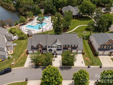 Welcome home to this stunning, move-in-ready townhome - photo 26