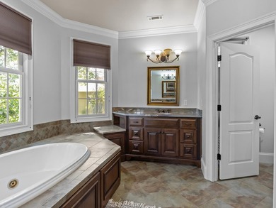 Tucked along the shores of Lake Robinson, this beautifully - photo 27