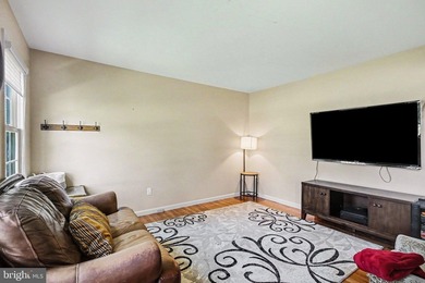 Welcome to 15 Bullrush Landing, a meticulously maintained move - photo 9