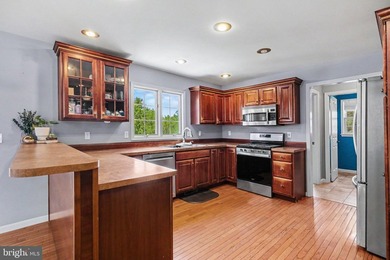 Welcome to 15 Bullrush Landing, a meticulously maintained move - photo 10