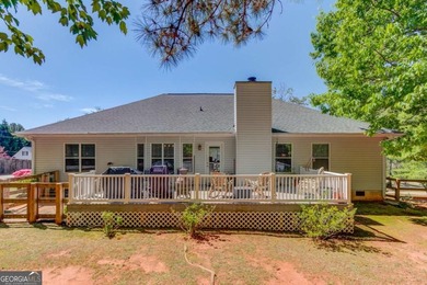 Welcome home to this beautifully maintained 3-bedroom, 2-bath - photo 33