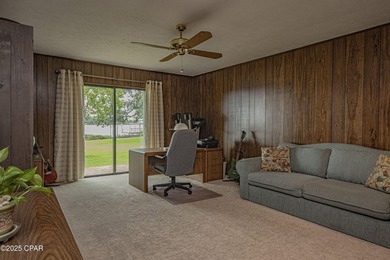 Welcome to 808 Plantation Drive, a stunning blend of plantation - photo 36