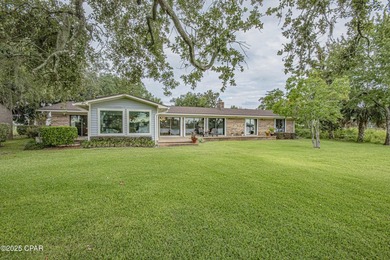 Welcome to 808 Plantation Drive, a stunning blend of plantation - photo 43