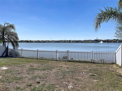 Investor special with incredible upside! This 4-bedroom, 2 - photo 4