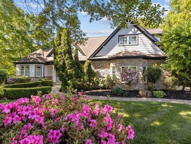 Tucked along the shores of Lake Robinson, this beautifully - photo 46