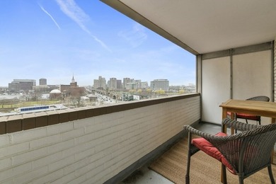 INVESTORS: A classic view that never goes out of style.  Perched - photo 1