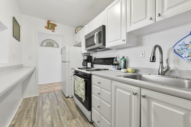 INVESTORS: A classic view that never goes out of style.  Perched - photo 2