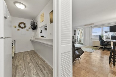 INVESTORS: A classic view that never goes out of style.  Perched - photo 5