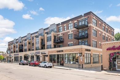 Welcome to Unit 307 in the Oxford Hill Condominiums, ideally - photo 3