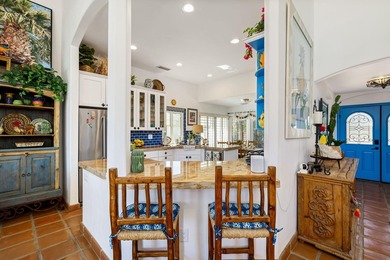 Muy caliente! This gorgeous home will convince you that you are - photo 15