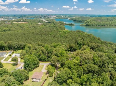 Spacious, Private, and Just Minutes from Clemson - A Hidden Gem
