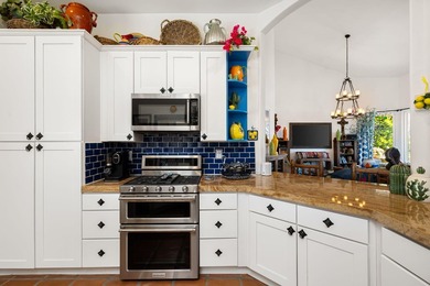 Muy caliente! This gorgeous home will convince you that you are - photo 18