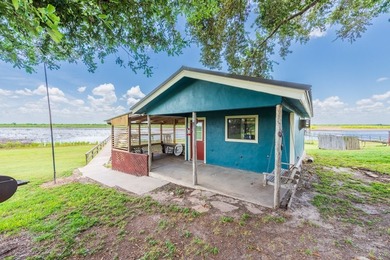 IT'S ALWAYS LAKE TIME AT THIS INCREDIBLE WATERFRONT RETREAT ON - photo 23