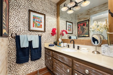 Muy caliente! This gorgeous home will convince you that you are - photo 29