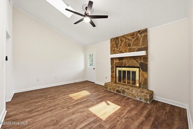 Welcome to 325 Miller Blvd in Havelock, NC! This inviting - photo 3