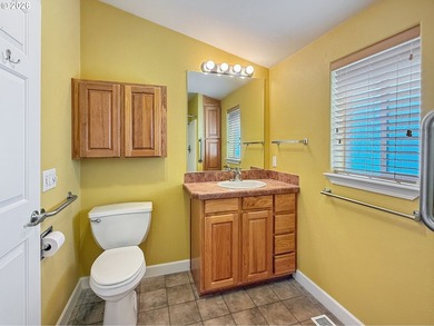 Coastal Beach Home in the prestigious and gated Emerald Coast - photo 14