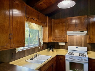 Nestled among the pines of Crestline, this charming mountain - photo 16