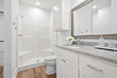 Charming 3 Bedroom, 2 Bath residence backing to Tule Park - photo 17