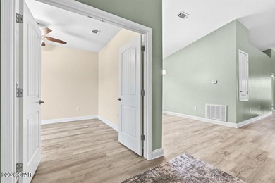 Welcome to easy living in the heart of Freeport! This freshly - photo 5