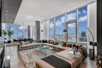 Lake Home For Sale in Montréal (Ville-Marie),