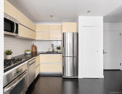 Welcome to Residence 2A at 29 Montrose Avenue-a serene and - photo 2