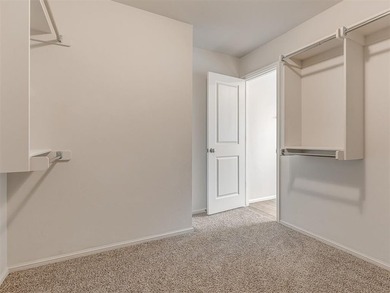 Stunning Contemporary style 3-bedroom home located in Greenleaf - photo 27