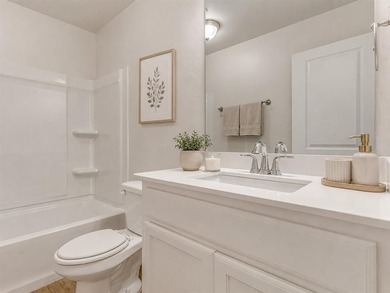 Stunning Contemporary style 3-bedroom home located in Greenleaf - photo 31