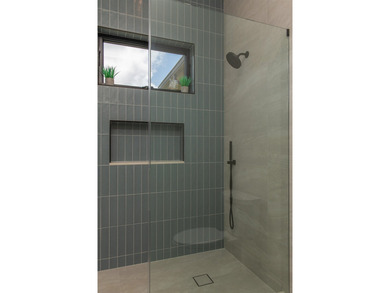 North Shore paradise. Brand New Construction 5 bdr/ 5 bath with - photo 35