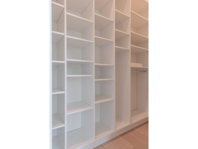 North Shore paradise. Brand New Construction 5 bdr/ 5 bath with - photo 36
