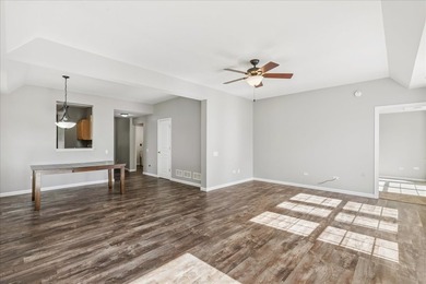 Fresh, Updated, Clean & truly move-in ready! Enjoy everything - photo 8